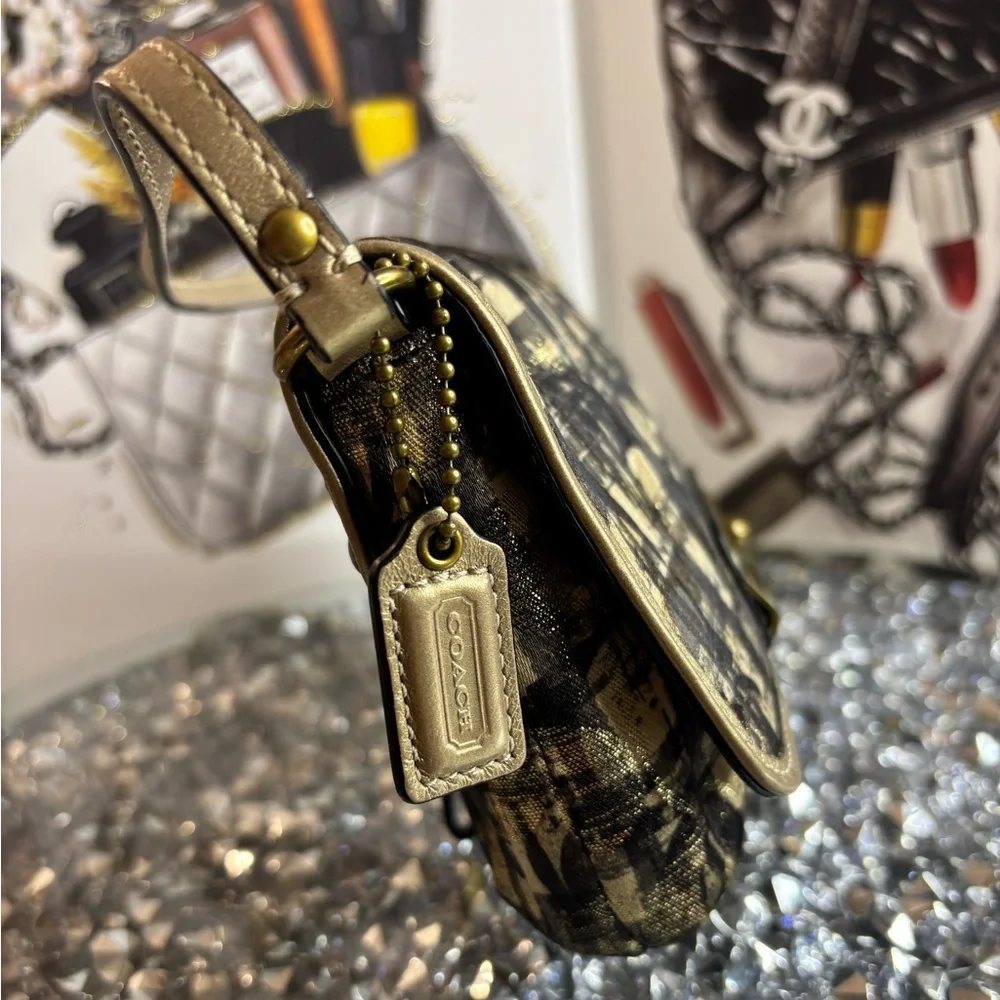 Coach Kristin Op Art pattern in a metallic gold EUC - Picture 11 of 14